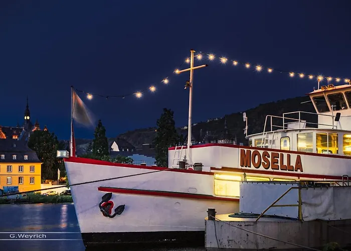 アパート An Der Mosel